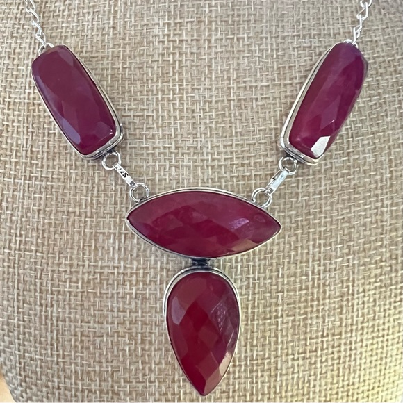 New Enhanced Red Ruby Faceted Multi Cluster Stone Silver Overlay Necklace 21” - Picture 2 of 12